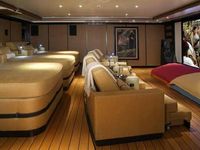 Siêu du thuyền 600 triệu USD của tỷ phú Nga bị thu giữ 'khủng' cỡ nào?