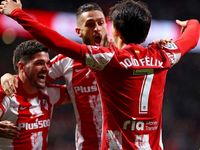 Đàn em Ronaldo tỏa sáng, Atletico khiến MU run sợ