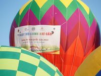 Quảng Nam: Rực rỡ sắc màu ngày hội khinh khí cầu bên sông Hoài