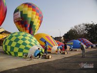 Du khách thích thú bay khinh khí cầu, ngắm Hội An từ độ cao 20 mét