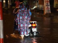 Nhiều tuyến đường trung tâm Đà Nẵng ngập sâu sau trận mưa lớn