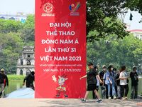 Đường phố Hà Nội trang hoàng chào đón SEA Games 31