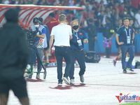 Cầu thủ Malaysia đổ gục, khóc như mưa vì thua U23 Việt Nam