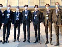 Người đứng sau BTS