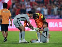 Cầu thủ U23 Malaysia bên ngoài sân cỏ