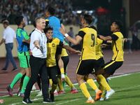 Cầu thủ U23 Malaysia bên ngoài sân cỏ