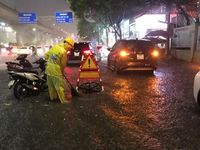 Mưa giải nhiệt, Hà Nội xuất hiện nhiều điểm úng ngập