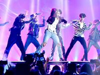 BTS tạm tan rã trong 5 năm