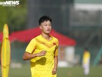 U19 Việt Nam luyện tập giữa chiều 38 độ C trước ngày dự giải Đông Nam Á