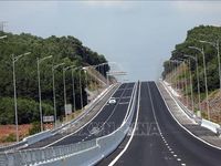 Cao tốc Vân Đồn - Móng Cái trước ngày thông xe