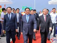 Thủ tướng cắt băng khánh thành cao tốc Vân Đồn - Móng Cái