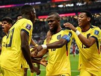 Ecuador thắng dễ chủ nhà Qatar ngày khai mạc