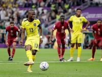 Chủ nhà Qatar thua toàn diện trước Ecuador ngày khai màn World Cup 2022