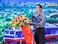 Thủ tướng: Vừa cải tạo, nâng cấp đường sắt Hà Nội-TPHCM, vừa nghiên cứu, chuẩn bị đầu tư đường sắt tốc độ cao Bắc-Nam