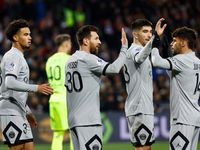 Mbappe nhạt nhòa, Messi lập công giúp PSG vượt khó