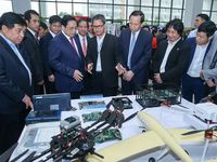 Thủ tướng gửi thông điệp quan trọng về đào tạo nhân lực khi tới thăm trụ sở mới của ĐHQG Hà Nội