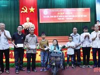 Tọa đàm, tặng quà nhân kỷ niệm 62 năm 'Thảm họa da cam Việt Nam'