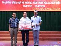Tọa đàm, tặng quà nhân kỷ niệm 62 năm 'Thảm họa da cam Việt Nam'