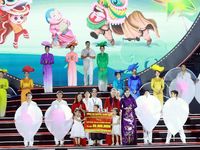 Rộn ràng, đặc sắc Trung thu xứ Trà