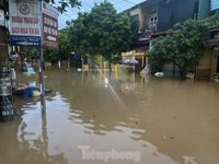 Ngập lụt, sạt lở nghiêm trọng ở Yên Bái, 2 người thiệt mạng