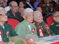 Mức hưởng trợ cấp của Bà mẹ Việt Nam Anh hùng từ 1/7/2024 là bao nhiêu?