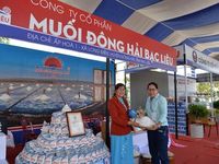 Diêm dân Bạc Liêu: Giữ lửa nghề muối, vươn tầm di sản