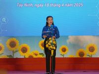 Tuyên dương 100 gương điển hình trong phong trào 'Toàn dân bảo vệ an ninh Tổ quốc'