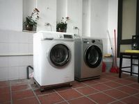 Nguyên nhân và cách khắc phục máy giặt bị rung lắc khi giặt quần không cần gọi thợ