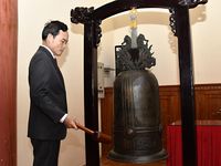 Thành kính dâng hương tưởng niệm Chủ tịch Hồ Chí Minh trước thềm Đại hội đại biểu Đảng bộ tỉnh