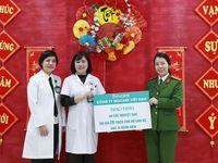 Người chiến sĩ Công an 'Gần dân nhất' qua những giọt máu nghĩa tình dịp áp Tết