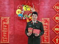 Người chiến sĩ Công an 'Gần dân nhất' qua những giọt máu nghĩa tình dịp áp Tết