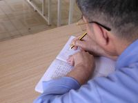 Ngày cầm bút đầu tiên của những 'học sinh' ở tuổi xế chiều