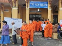Cử tri là chức sắc, chức việc, đồng bào tôn giáo TP Cần Thơ hăng hái tham gia bầu cử