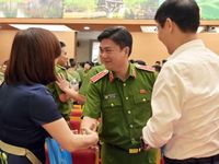 Thiếu tướng Dương Đức Hải - Phó Giám đốc Công an thành phố Hà Nội cùng hiến máu, lan tỏa hành trình nghĩa tình 2026, tô thắm hình ảnh người chiến sĩ Công an Thủ đô