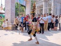 Người lao động Khmer xa quê đón Tết Chôl Chnăm Thmây tại chùa Tông Kim Quang