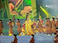 Đưa nhau về trong câu ca