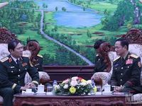 Đại tướng Nguyễn Tân Cương thăm và làm việc tại Lào
