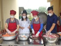 Tăng cường kiểm soát an toàn thực phẩm, nâng chất bữa ăn học đường