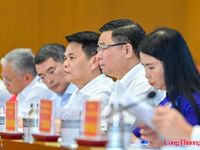 Chùm ảnh: Thủ tướng Lê Minh Hưng tiếp xúc cử tri Hải Phòng sau Kỳ họp Quốc hội