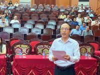 Đoàn đại biểu Quốc hội tỉnh tiếp xúc cử tri sau kỳ họp thứ Nhất