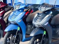Trải nghiệm xe máy điện giá 26 triệu đồng ở Việt Nam thiết kế sang trọng giống Vision, đi 70km/lần sạc được lòng chị em