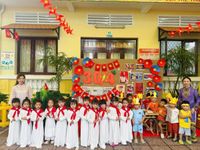 Nhiều hoạt động sôi nổi nhân kỷ niệm 51 năm Ngày thống nhất đất nước
