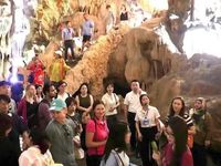 Quảng Ninh: Đón 600.000 lượt khách trong hai ngày nghỉ lễ 30/4 và 1/5