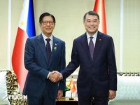 Thủ tướng Lê Minh Hưng gặp lãnh đạo các nước nhân tham dự Hội nghị Cấp cao ASEAN