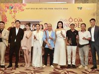 Dưới ô cửa sáng đèn - Phim đầy hoài niệm về khu tập thể cũ Hà Nội