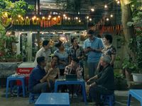 Dưới ô cửa sáng đèn - Phim đầy hoài niệm về khu tập thể cũ Hà Nội