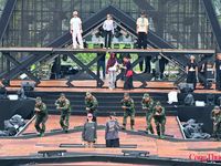 Xe tăng T-54B và xe thang đột kích sẽ xuất hiện tại Sao Nhập Ngũ Concert 2026