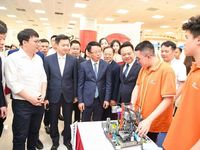 Gần 3.000 học sinh tranh tài tại chung kết quốc gia STEM, AI và Robotics