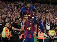 Những khoảnh khắc vỡ òa của Barcelona trong ngày đăng quang La Liga 2025/26