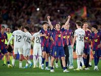 Những khoảnh khắc vỡ òa của Barcelona trong ngày đăng quang La Liga 2025/26
